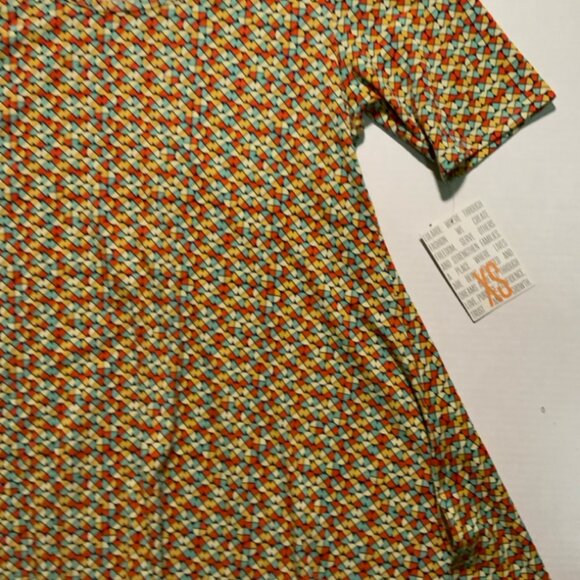 NWT LuLaRoe X-Small Perfect Tee Half Sleeve Geometric Circle Triangles (I) - Picture 3 of 5